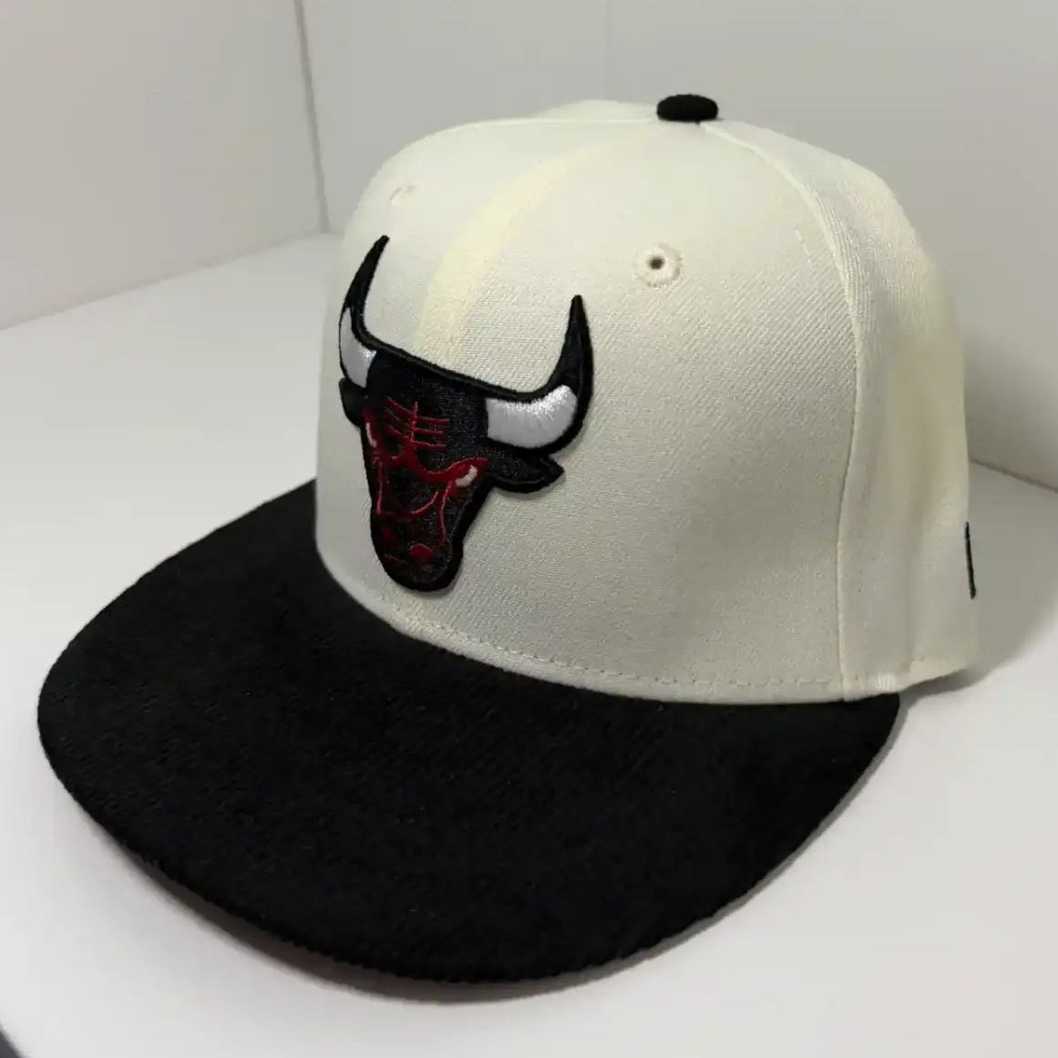 Chicago Bulls 6X Champs cap front view